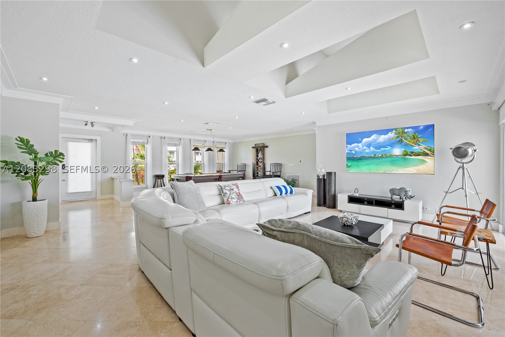 649 Layne Blvd, Hallandale Beach FL 33009