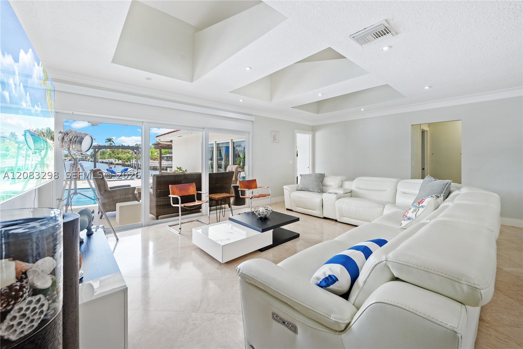 649 Layne Blvd, Hallandale Beach FL 33009