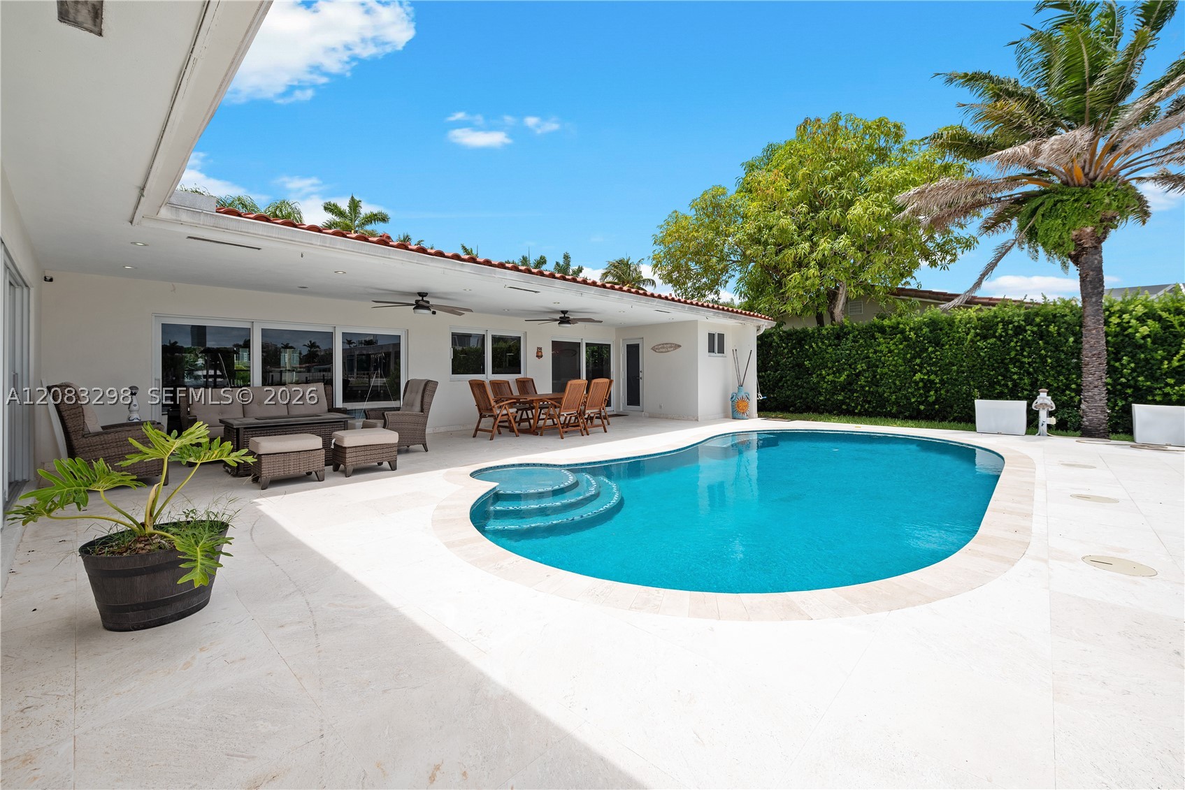 649 Layne Blvd, Hallandale Beach FL 33009