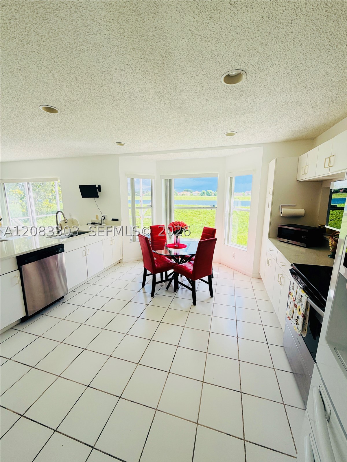 10664 Oak Lake Way, Boca Raton FL 33498