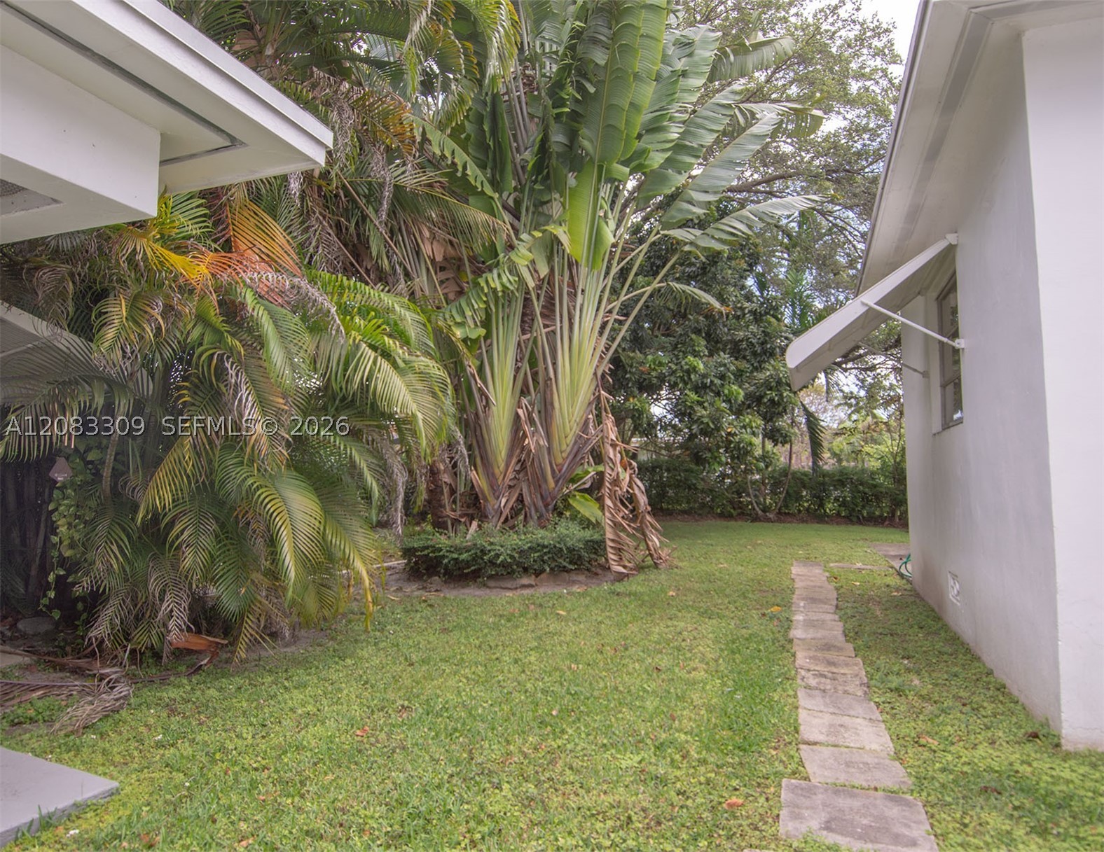 6090 SW 27th St, Miami FL 33155