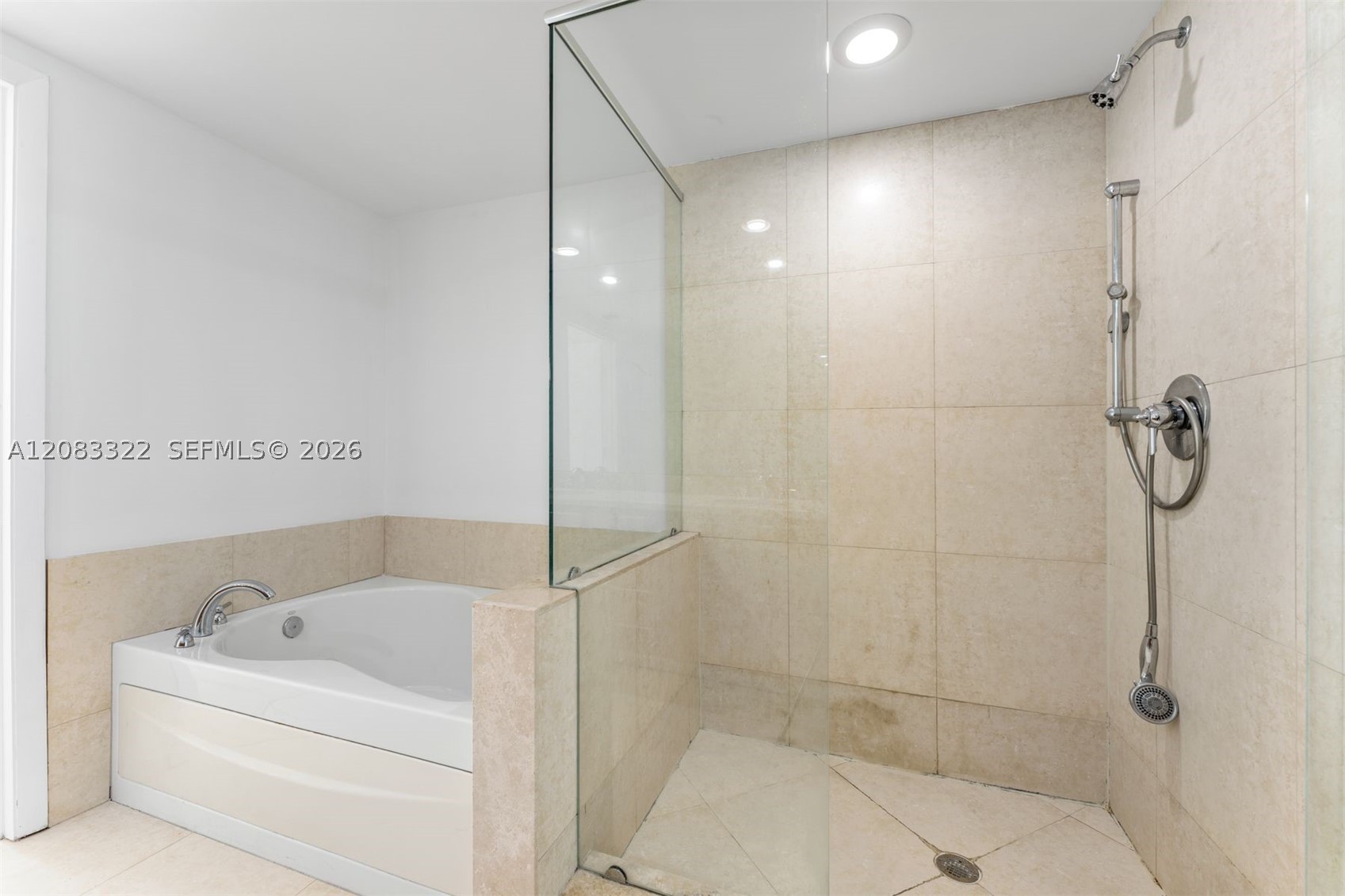 50 Biscayne Blvd #4704, Miami FL 33132