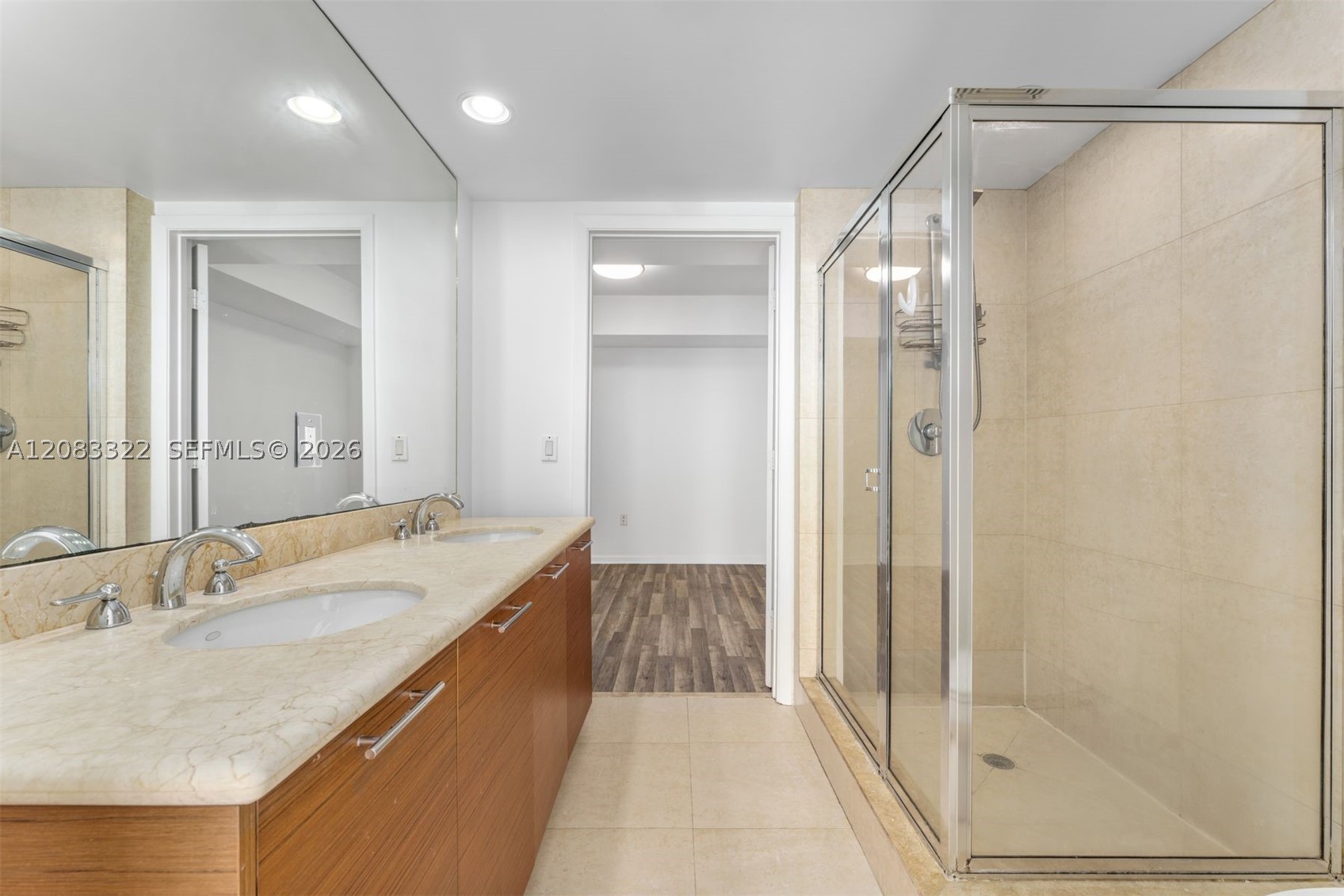 50 Biscayne Blvd #4704, Miami FL 33132