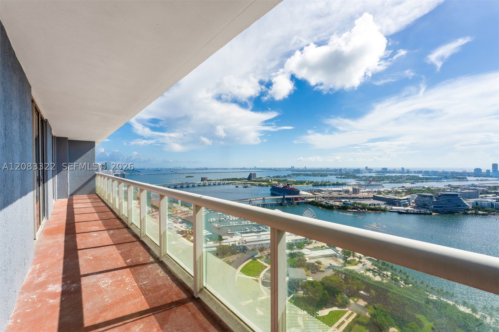 50 Biscayne Blvd #4704, Miami FL 33132