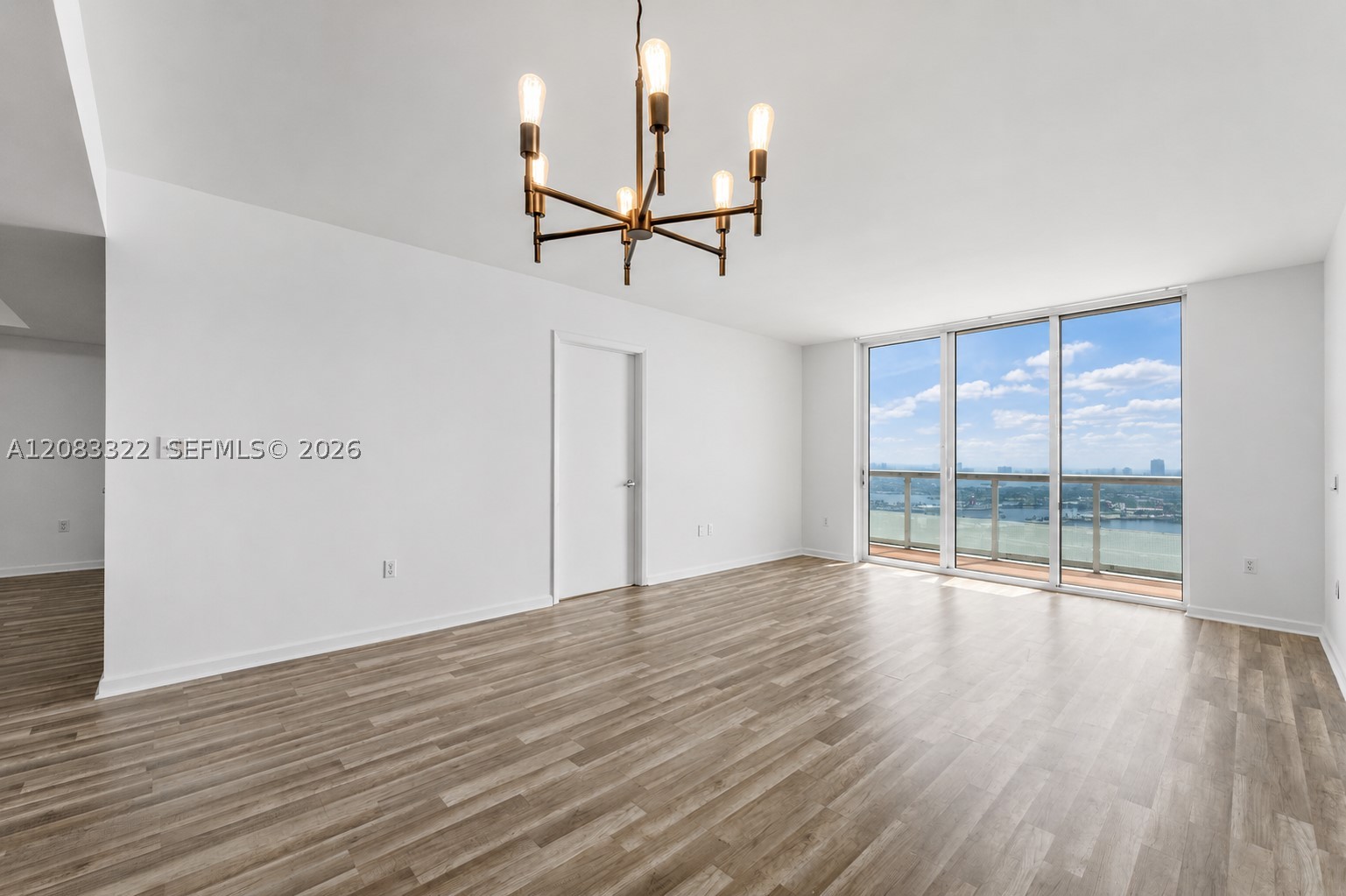 50 Biscayne Blvd #4704, Miami FL 33132