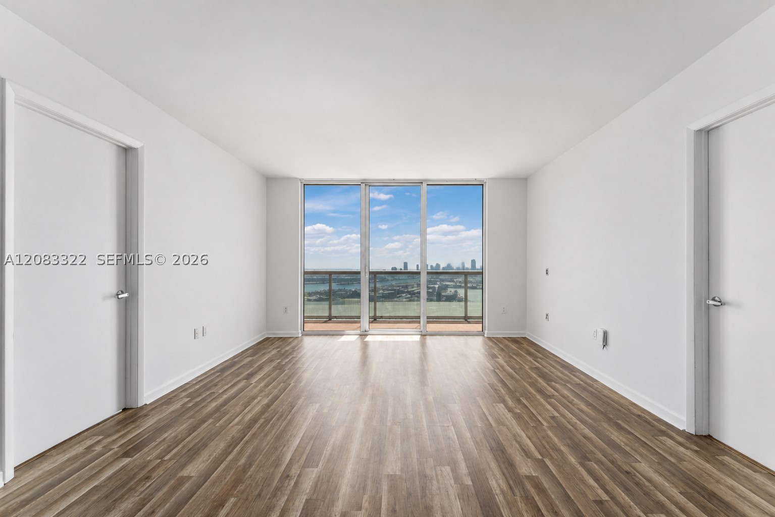 50 Biscayne Blvd #4704, Miami FL 33132