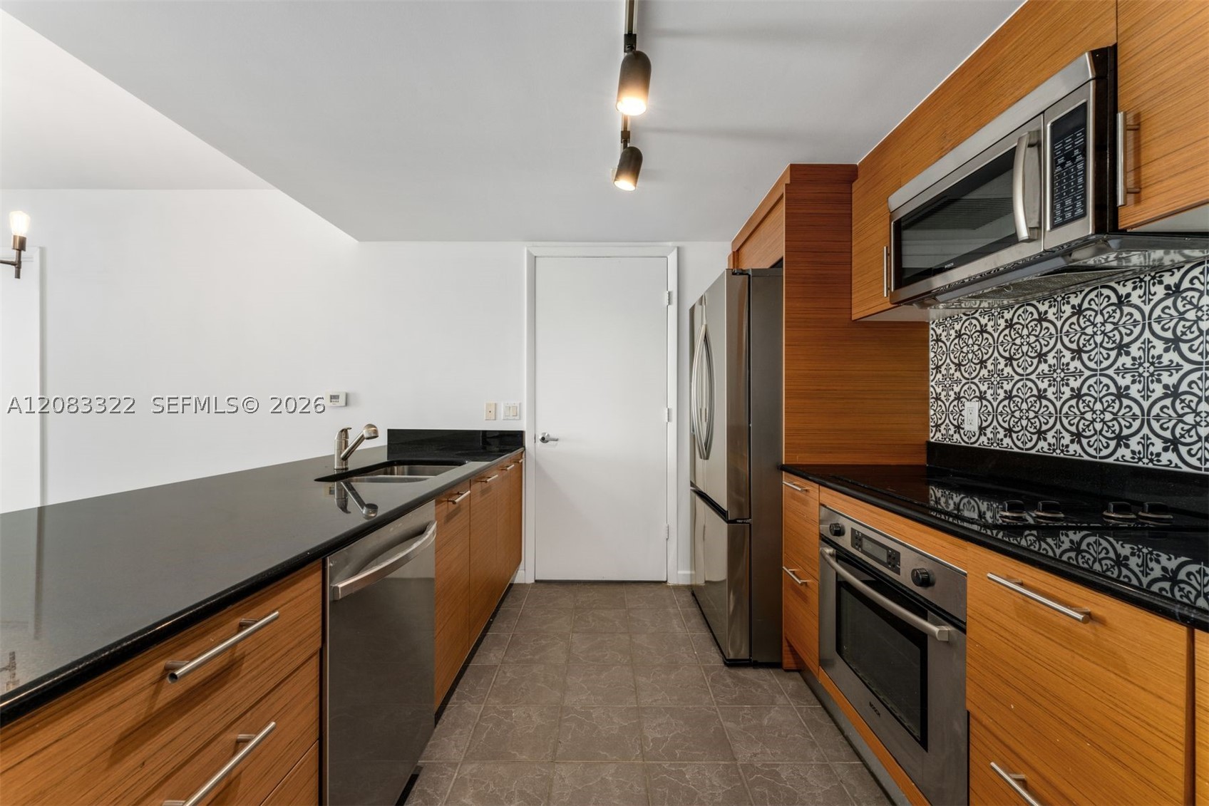 50 Biscayne Blvd #4704, Miami FL 33132