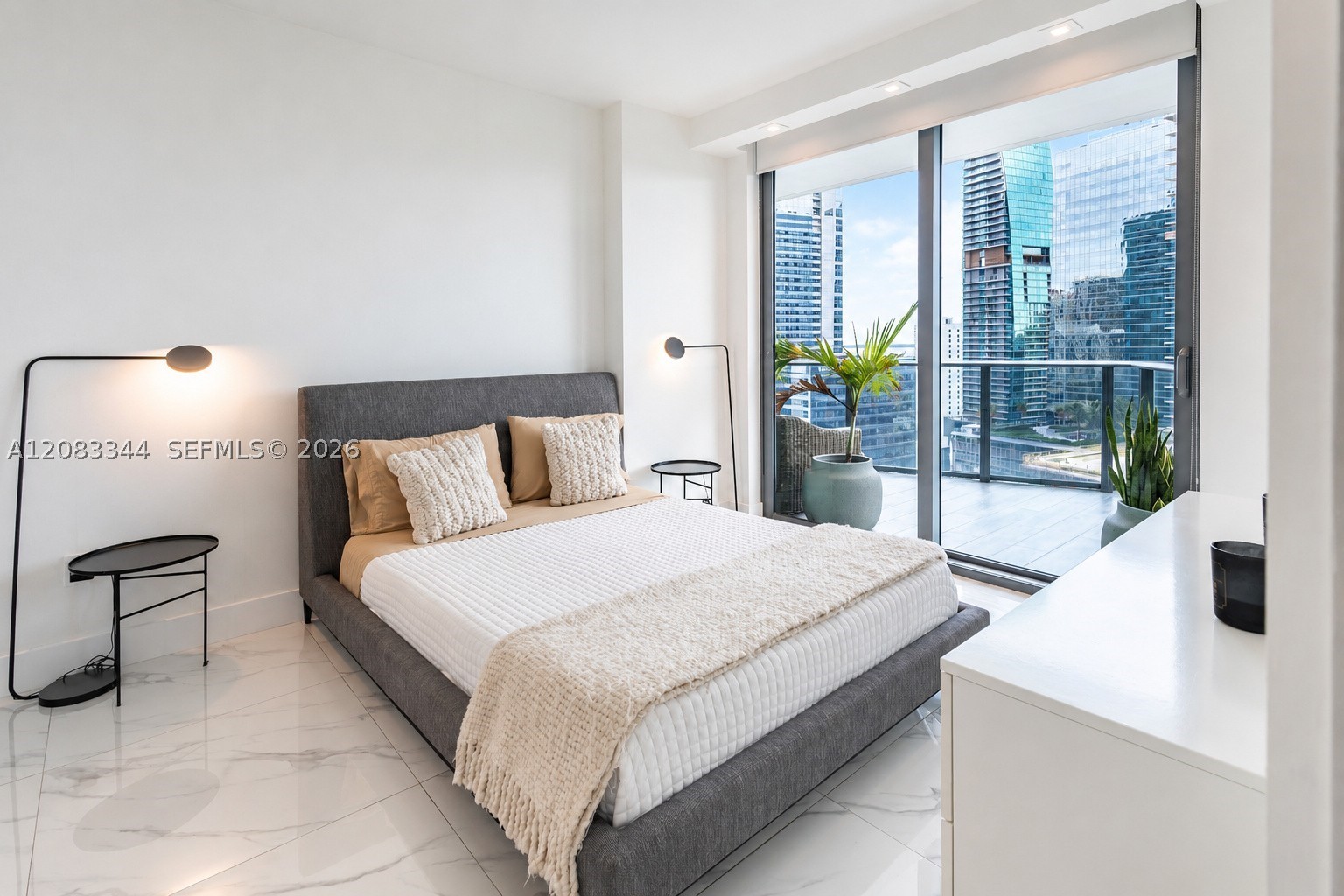 1300 S Miami Ave #2006, Miami FL 33130
