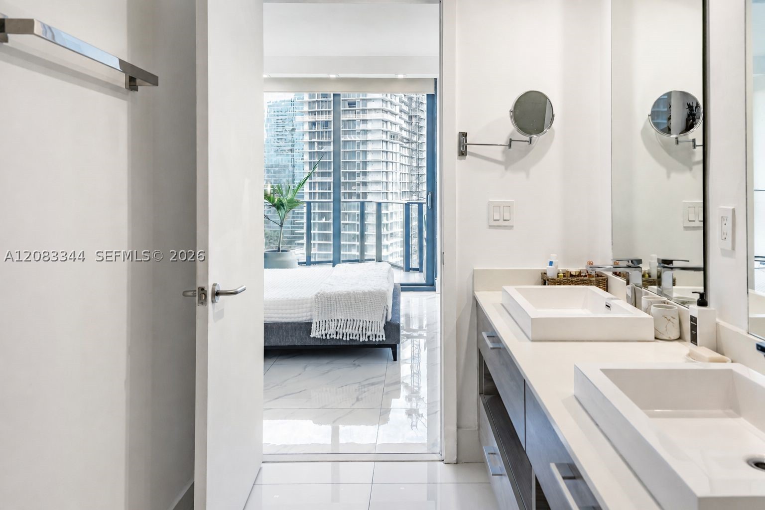 1300 S Miami Ave #2006, Miami FL 33130