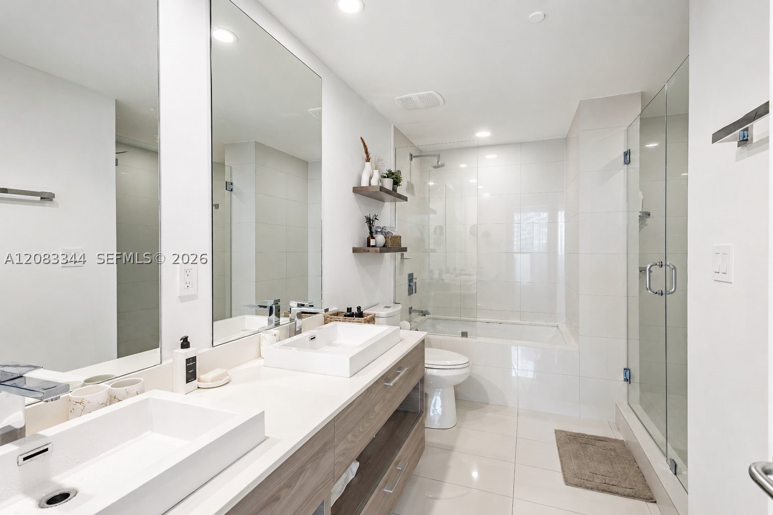 1300 S Miami Ave #2006, Miami FL 33130