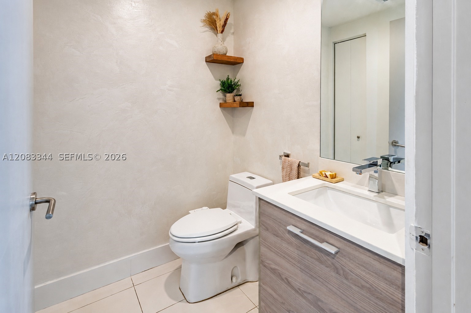 1300 S Miami Ave #2006, Miami FL 33130