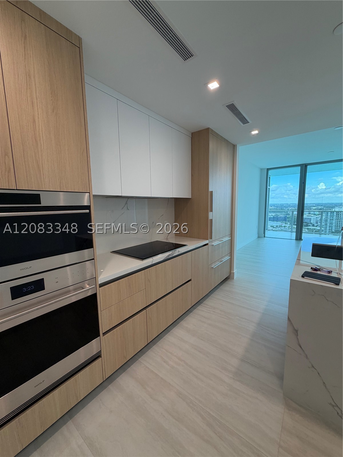 2411 Laguna Cir #2307, North Miami FL 33181