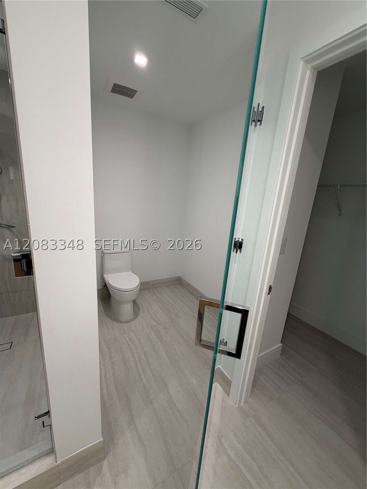 2411 Laguna Cir #2307, North Miami FL 33181