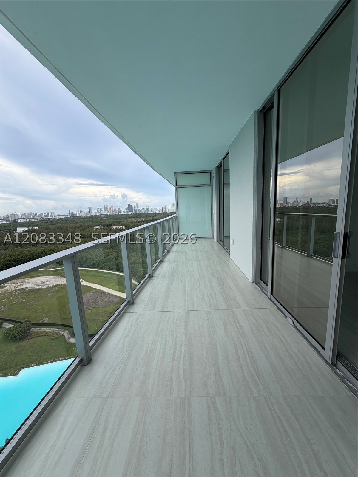 2411 Laguna Cir #2307, North Miami FL 33181