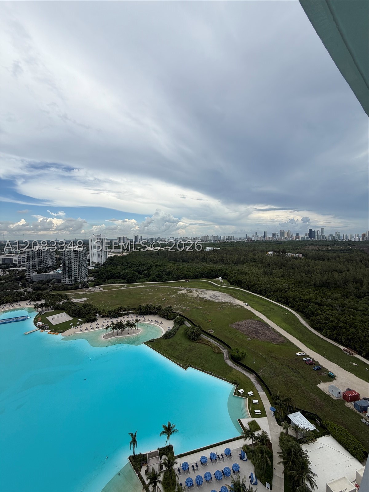 2411 Laguna Cir #2307, North Miami FL 33181