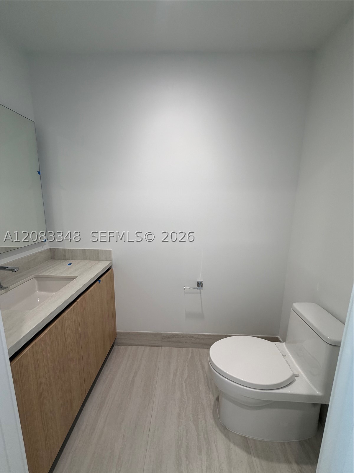 2411 Laguna Cir #2307, North Miami FL 33181