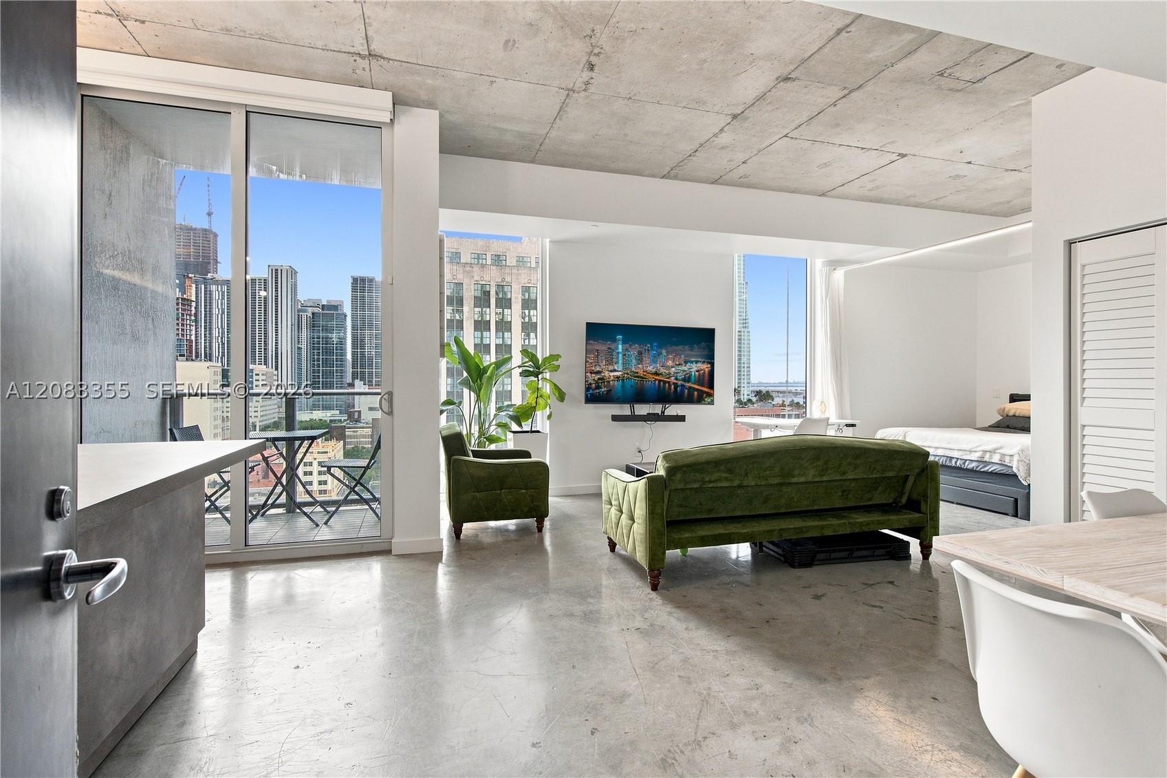 151 SE 1st St #1508, Miami FL 33131