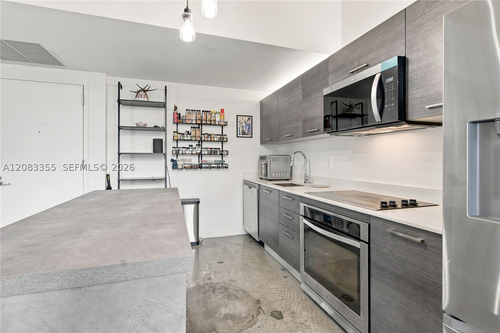151 SE 1st St #1508, Miami FL 33131