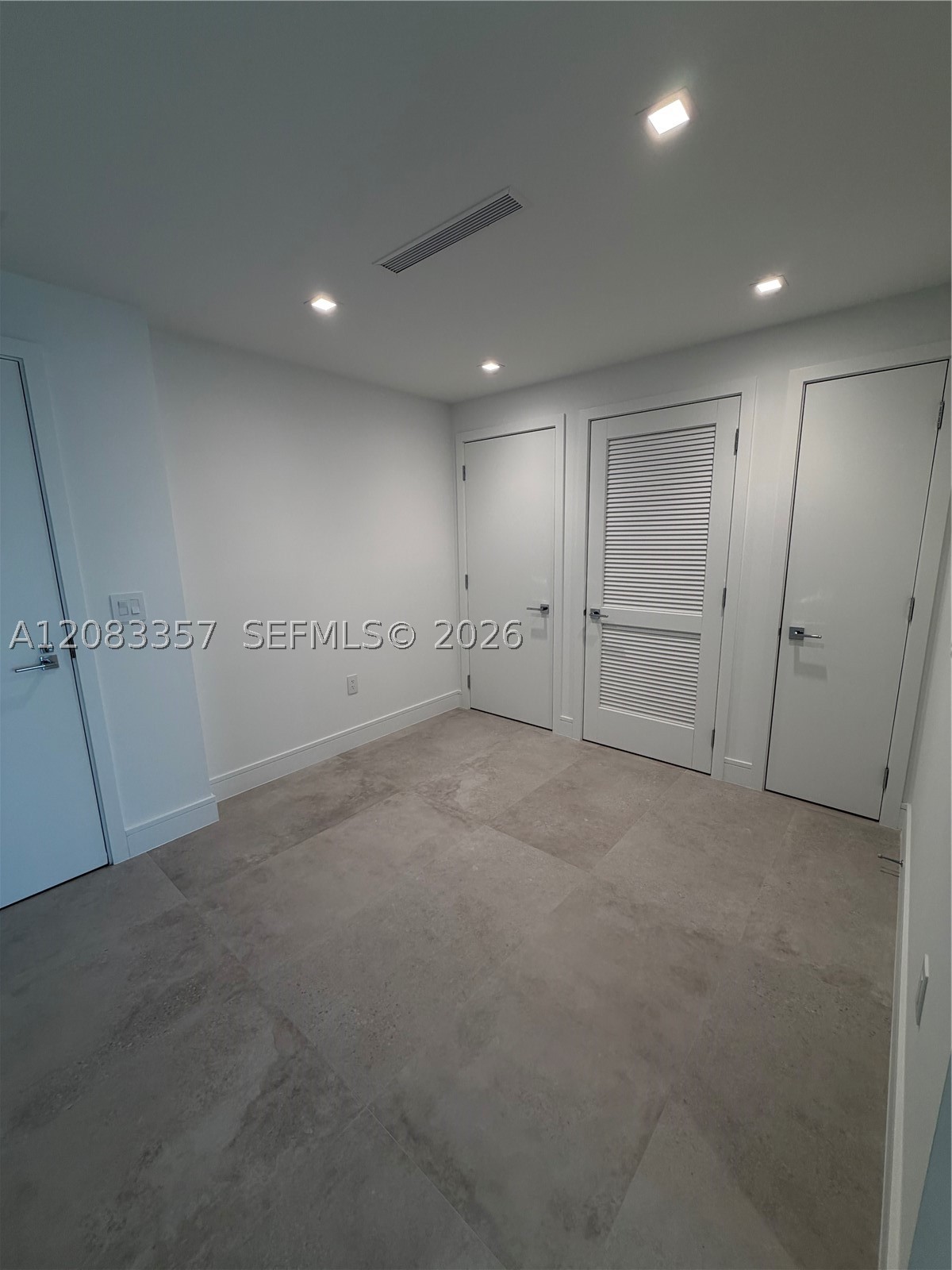 2411 Laguna Cir #2508, North Miami FL 33181