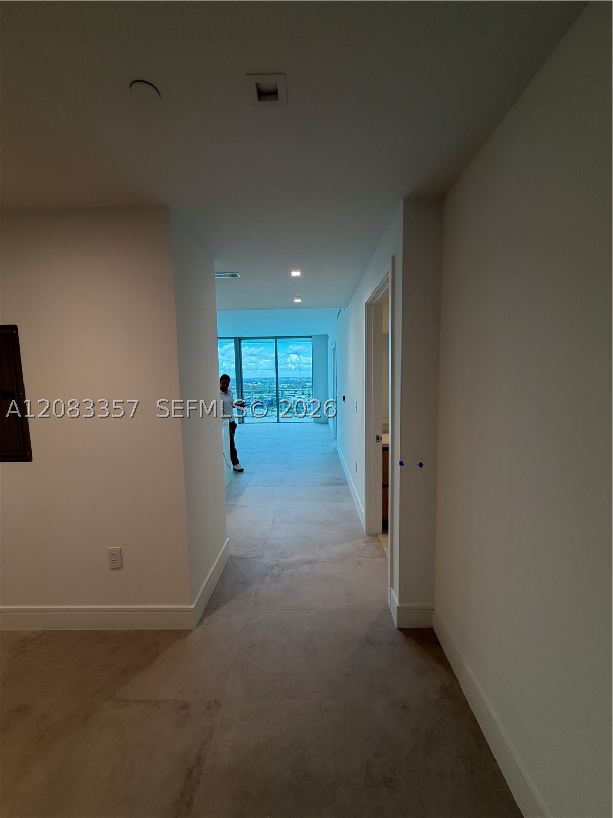 2411 Laguna Cir #2508, North Miami FL 33181