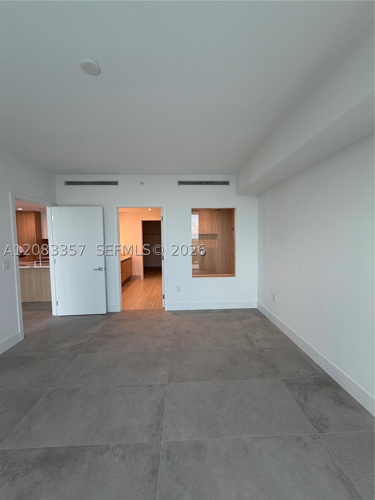2411 Laguna Cir #2508, North Miami FL 33181
