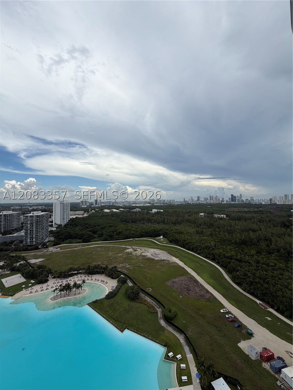 2411 Laguna Cir #2508, North Miami FL 33181