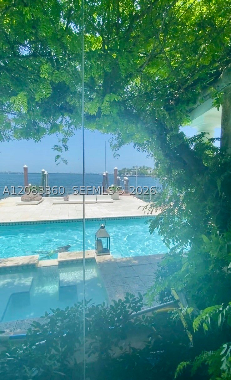 1421 N Venetian Way, Miami FL 33139