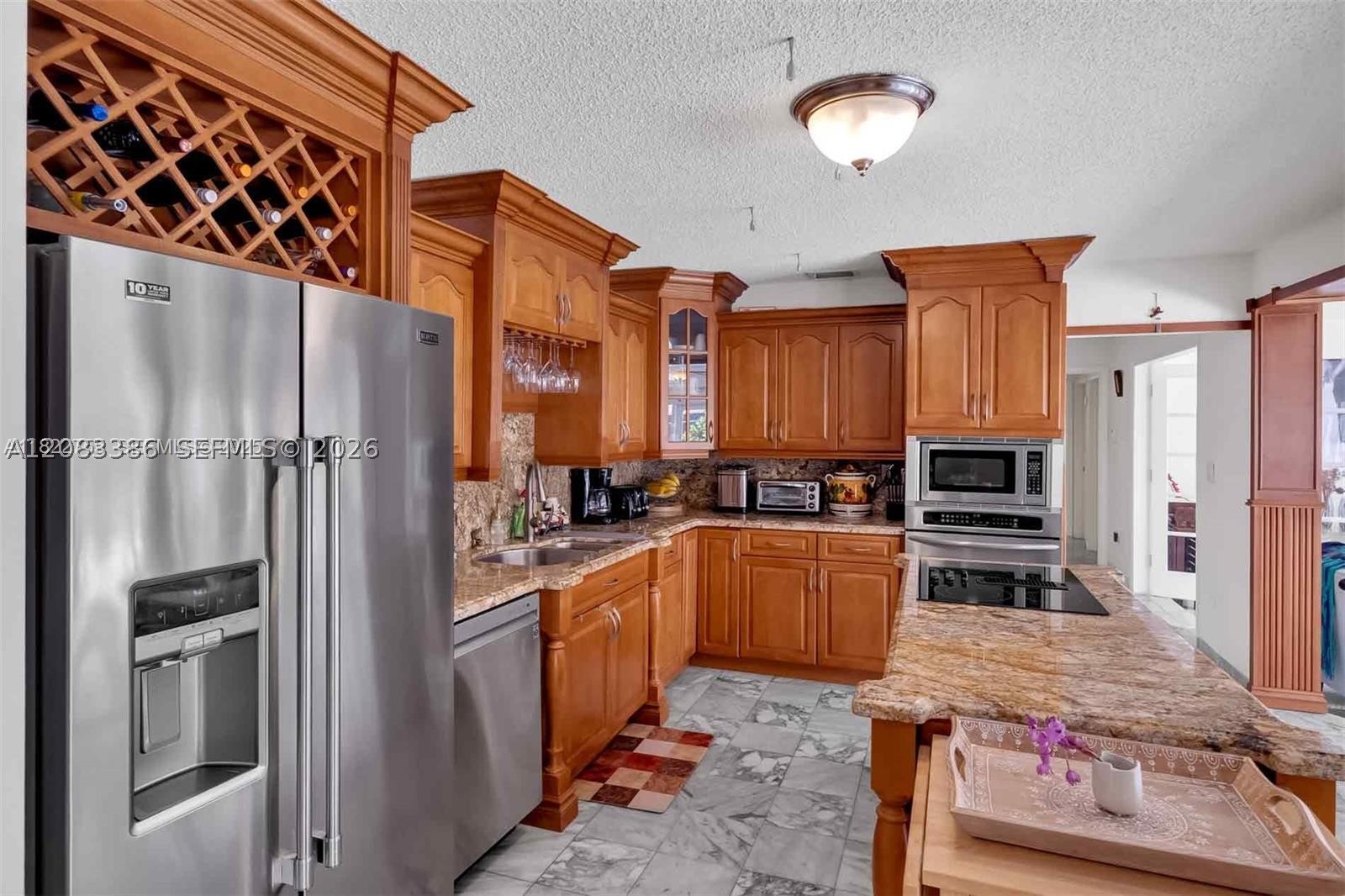 7080 SW 98th Ave, Miami FL 33173