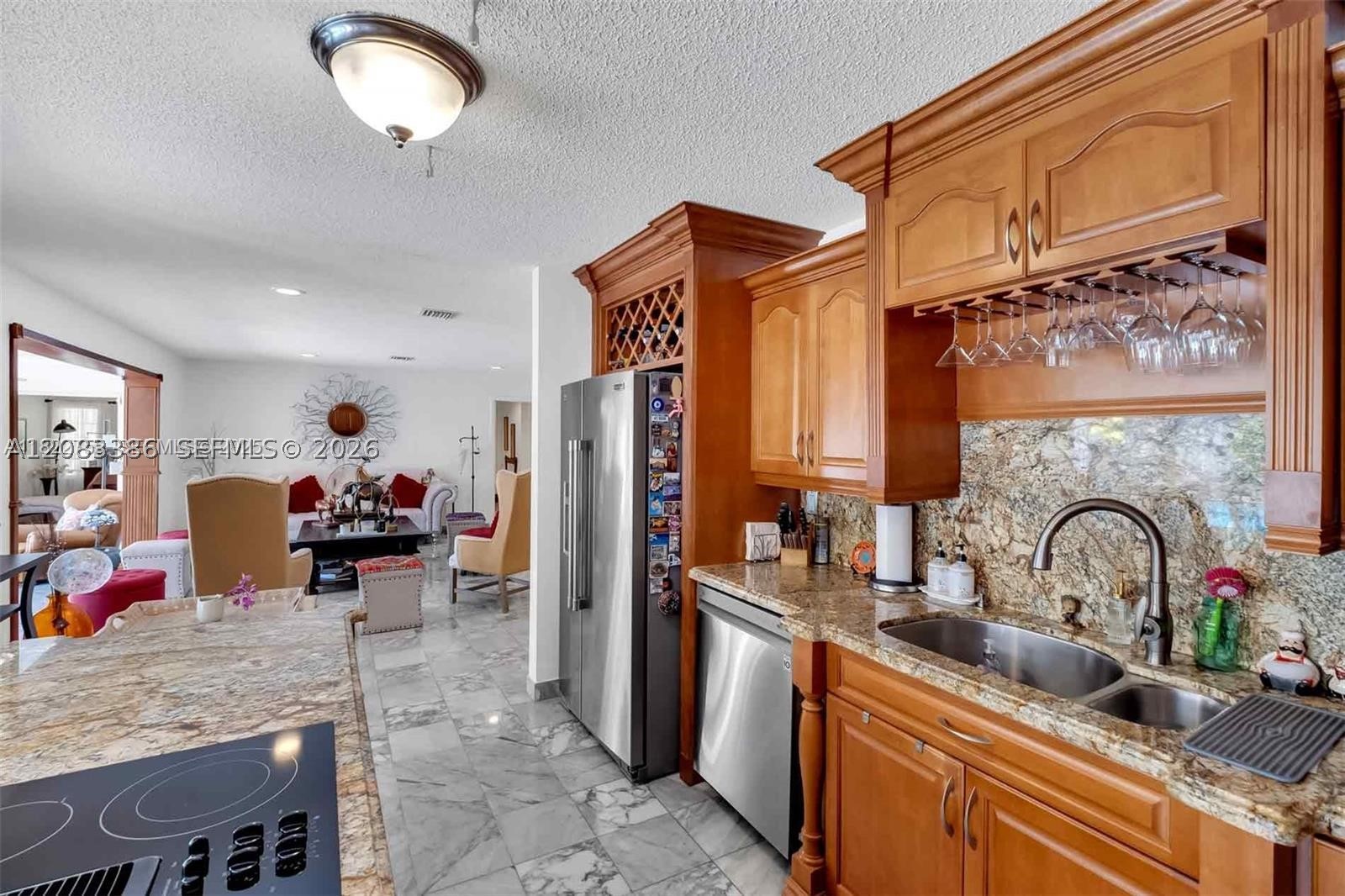 7080 SW 98th Ave, Miami FL 33173