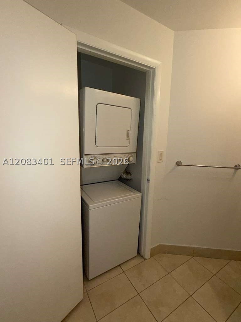 1900 N Bayshore Dr #3007, Miami FL 33132