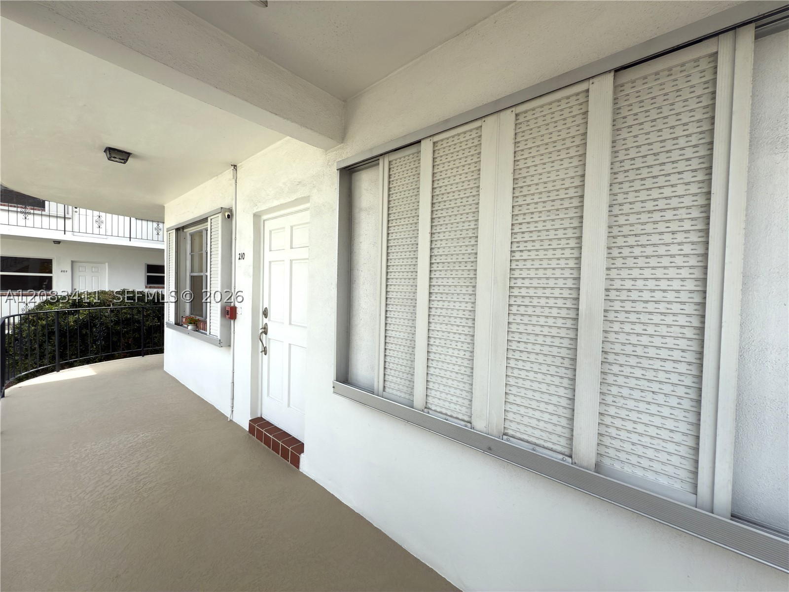 2340 NE 9th St #210, Fort Lauderdale FL 33304