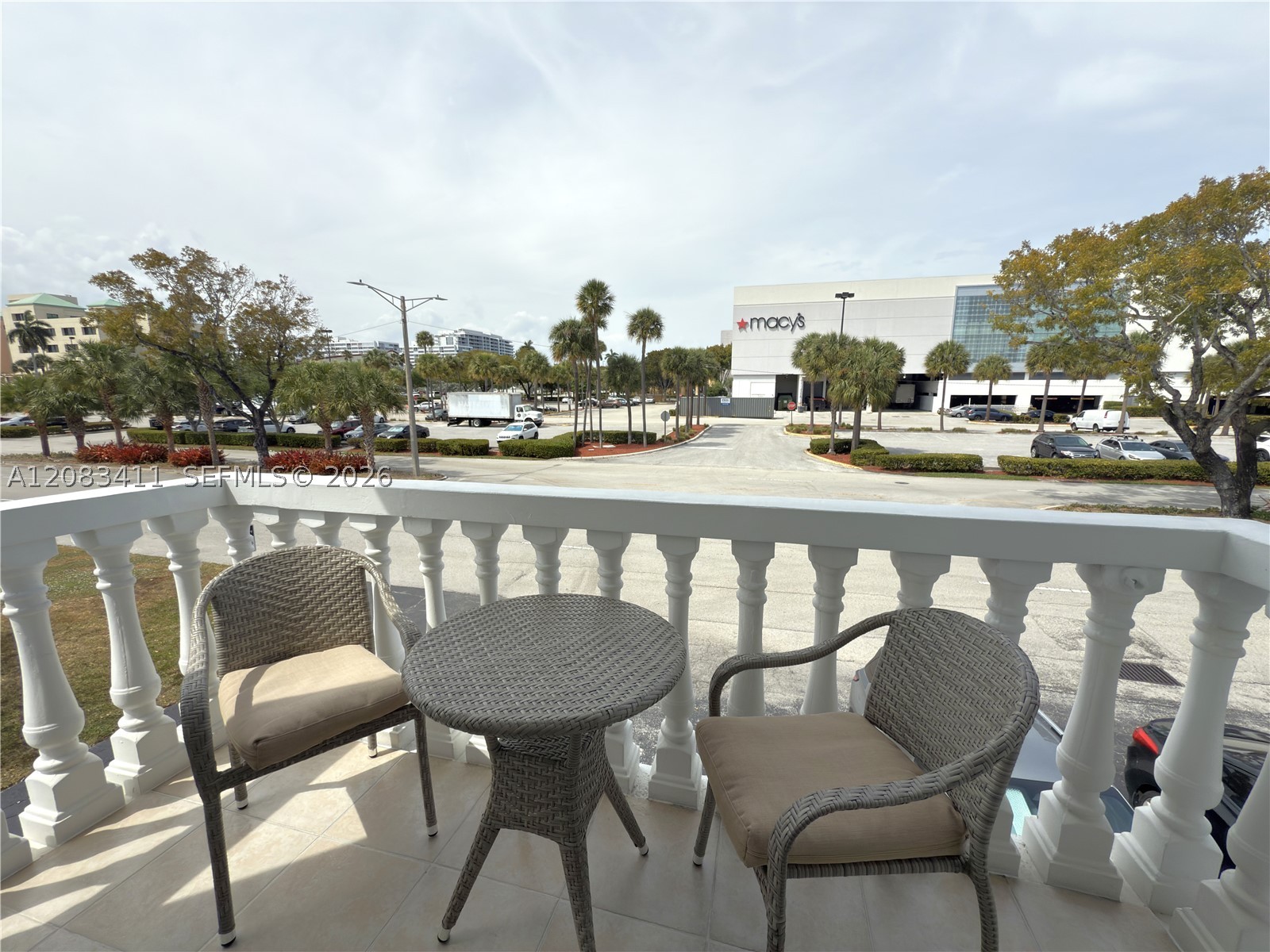 2340 NE 9th St #210, Fort Lauderdale FL 33304