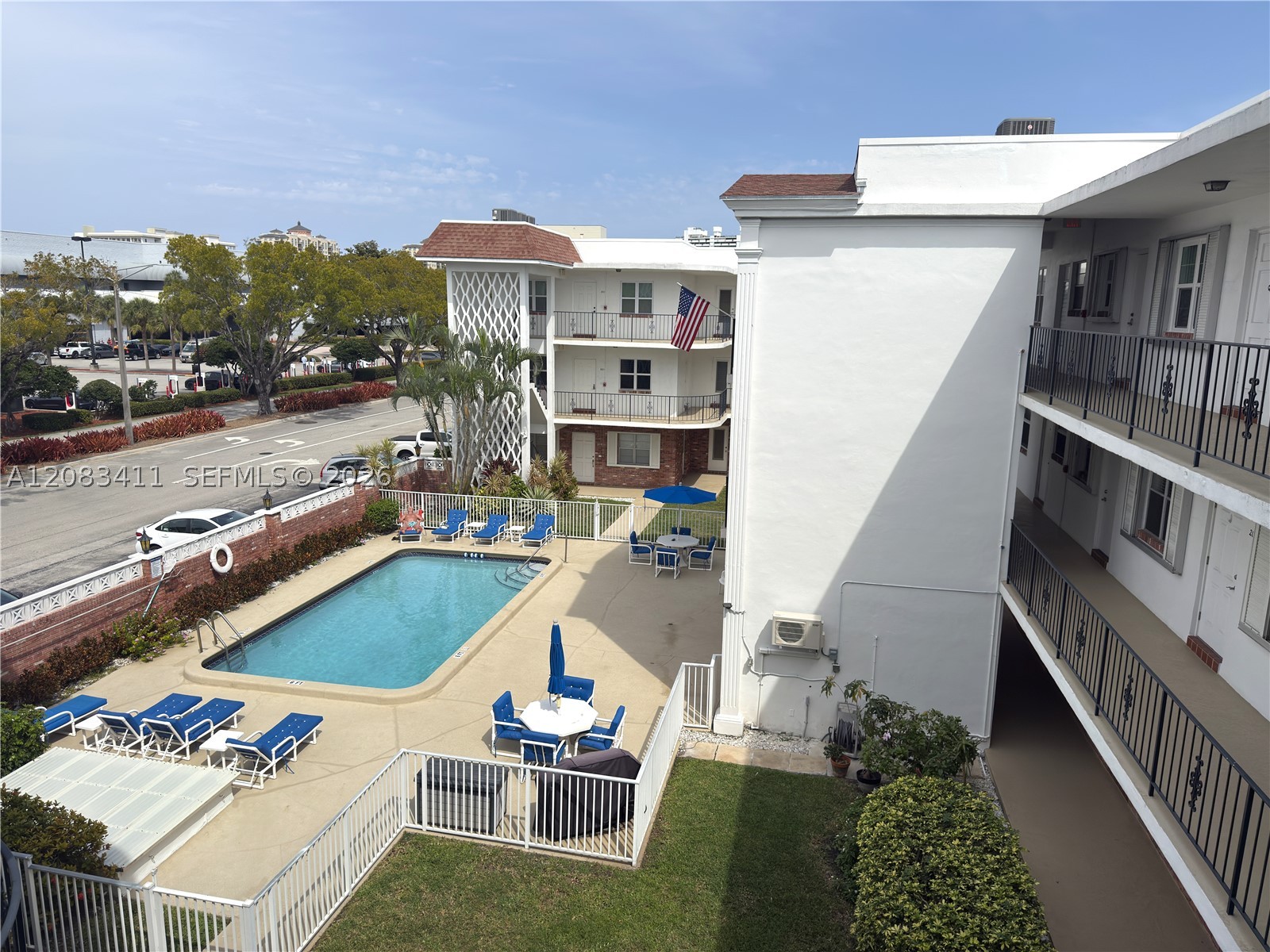 2340 NE 9th St #210, Fort Lauderdale FL 33304