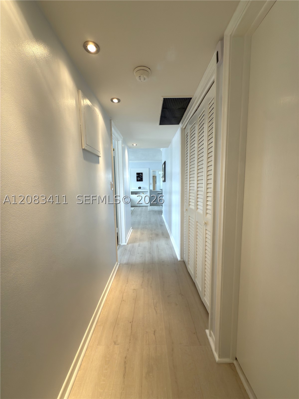 2340 NE 9th St #210, Fort Lauderdale FL 33304