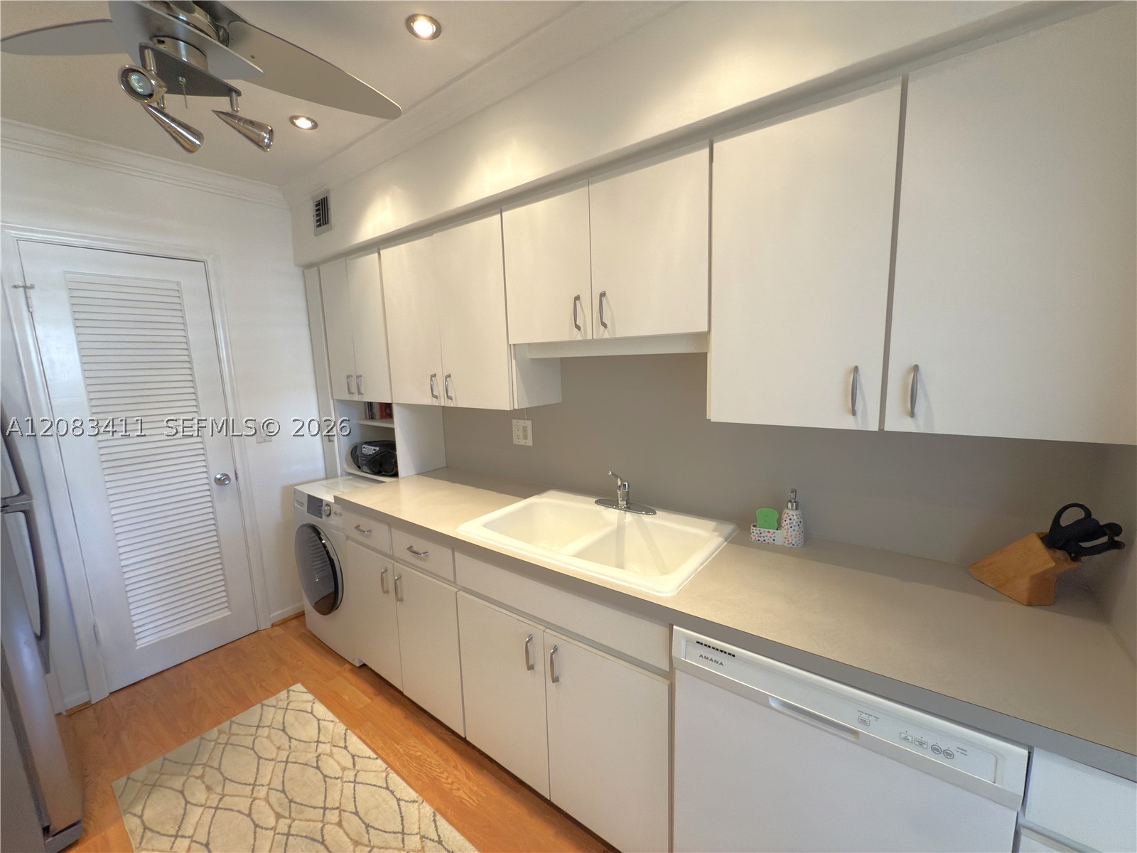 2340 NE 9th St #210, Fort Lauderdale FL 33304