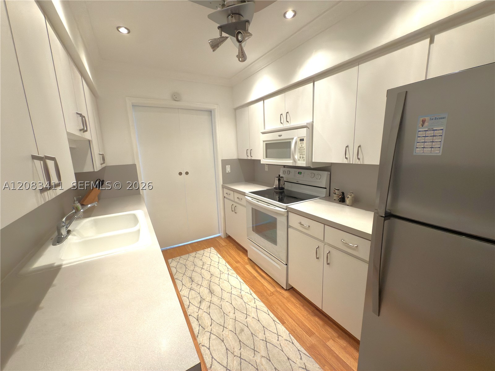 2340 NE 9th St #210, Fort Lauderdale FL 33304