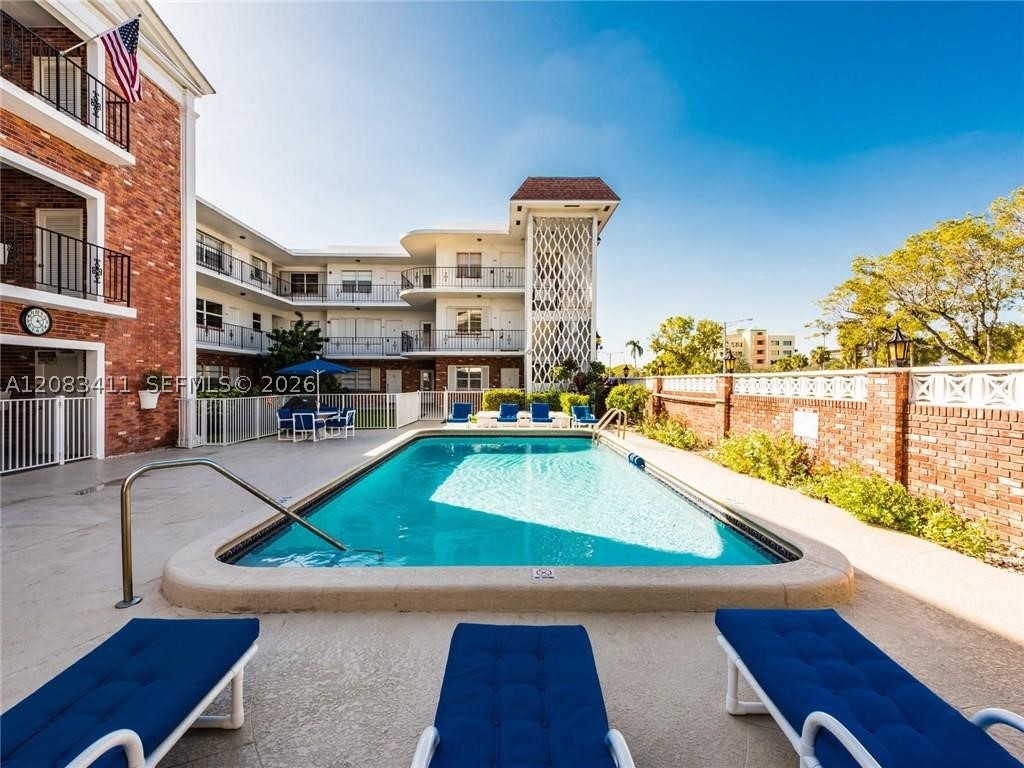 2340 NE 9th St #210, Fort Lauderdale FL 33304