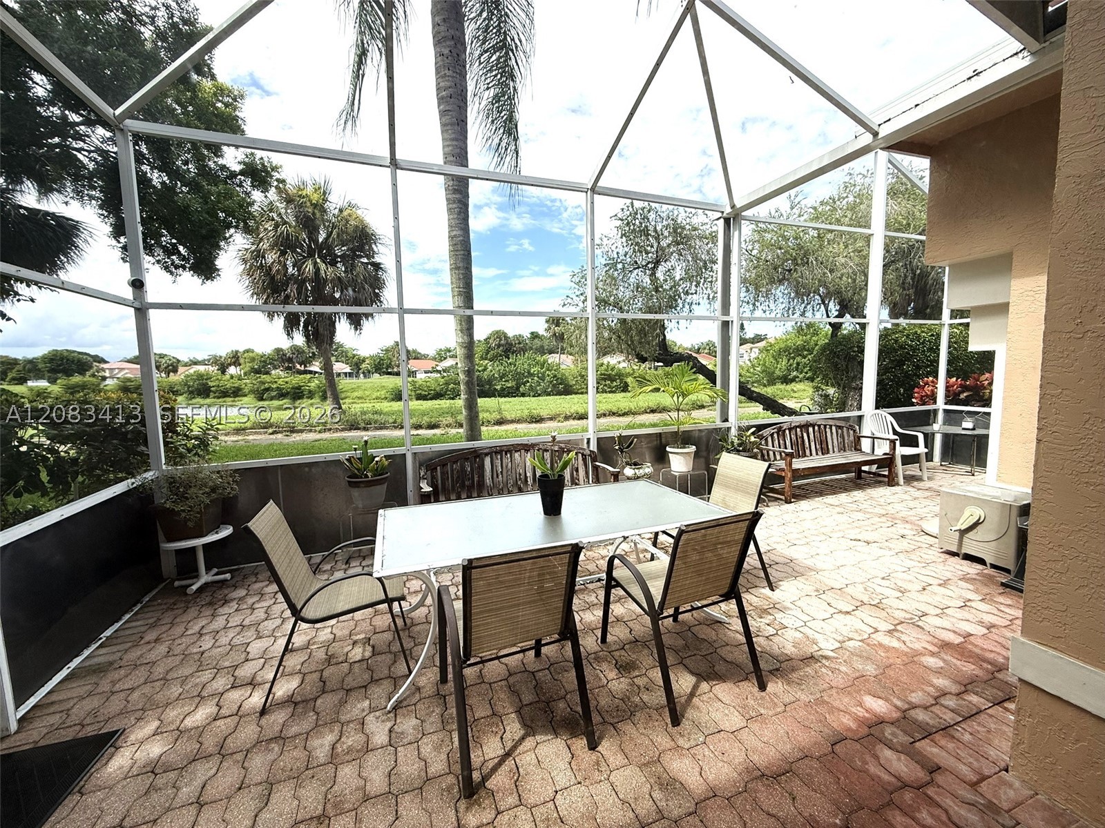 7705 Highlands Cir, Margate FL 33063