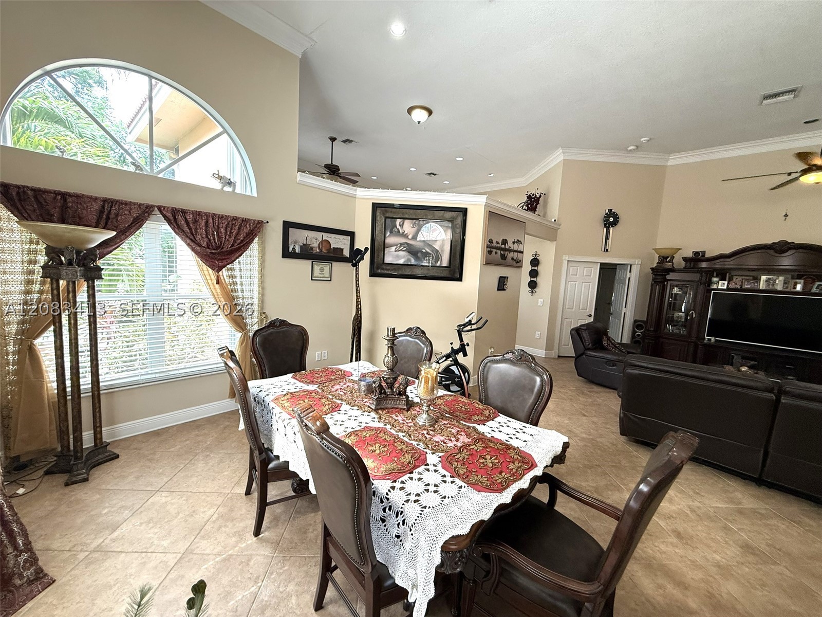 7705 Highlands Cir, Margate FL 33063
