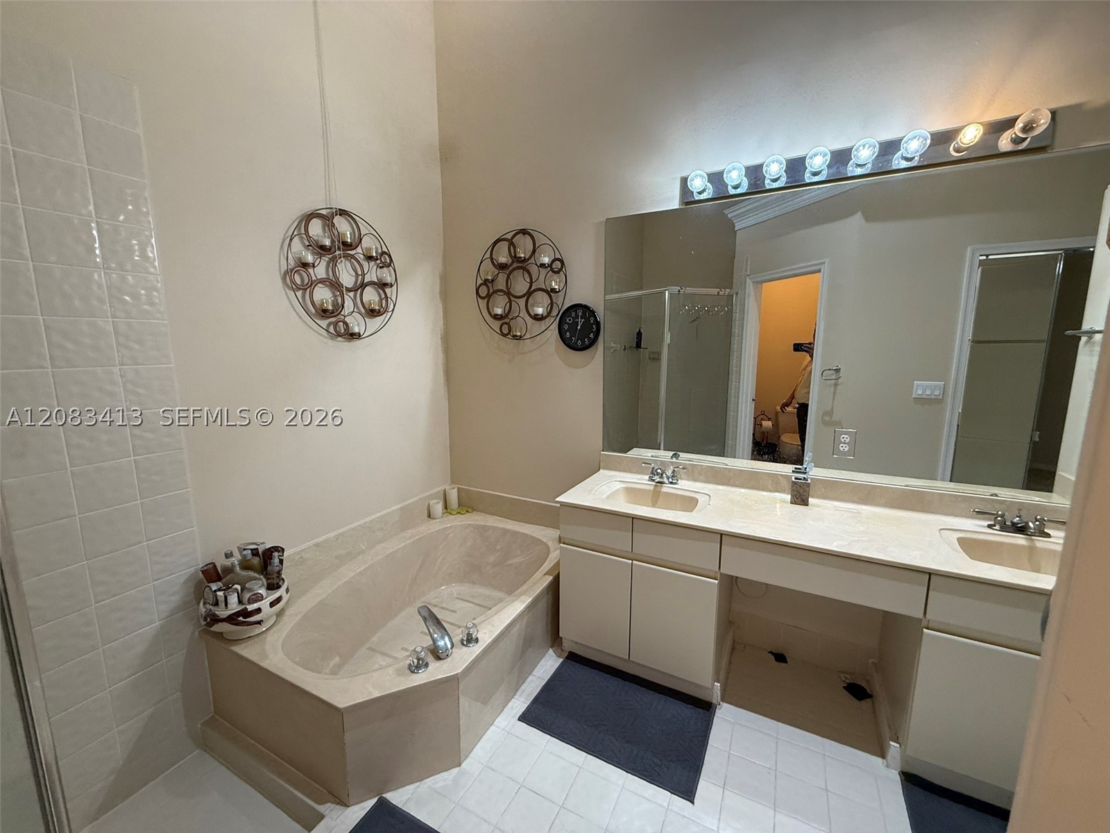 7705 Highlands Cir, Margate FL 33063
