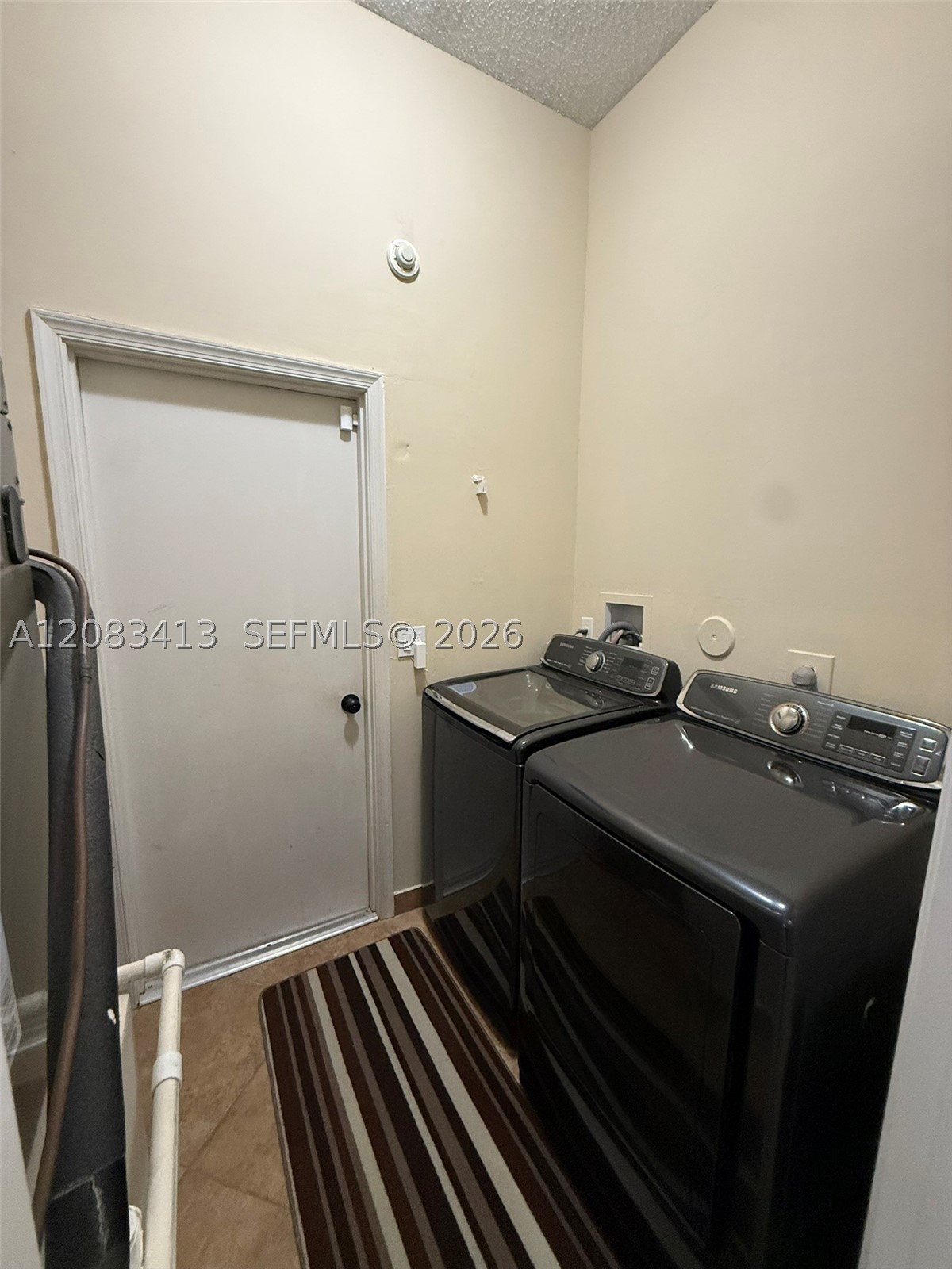 7705 Highlands Cir, Margate FL 33063