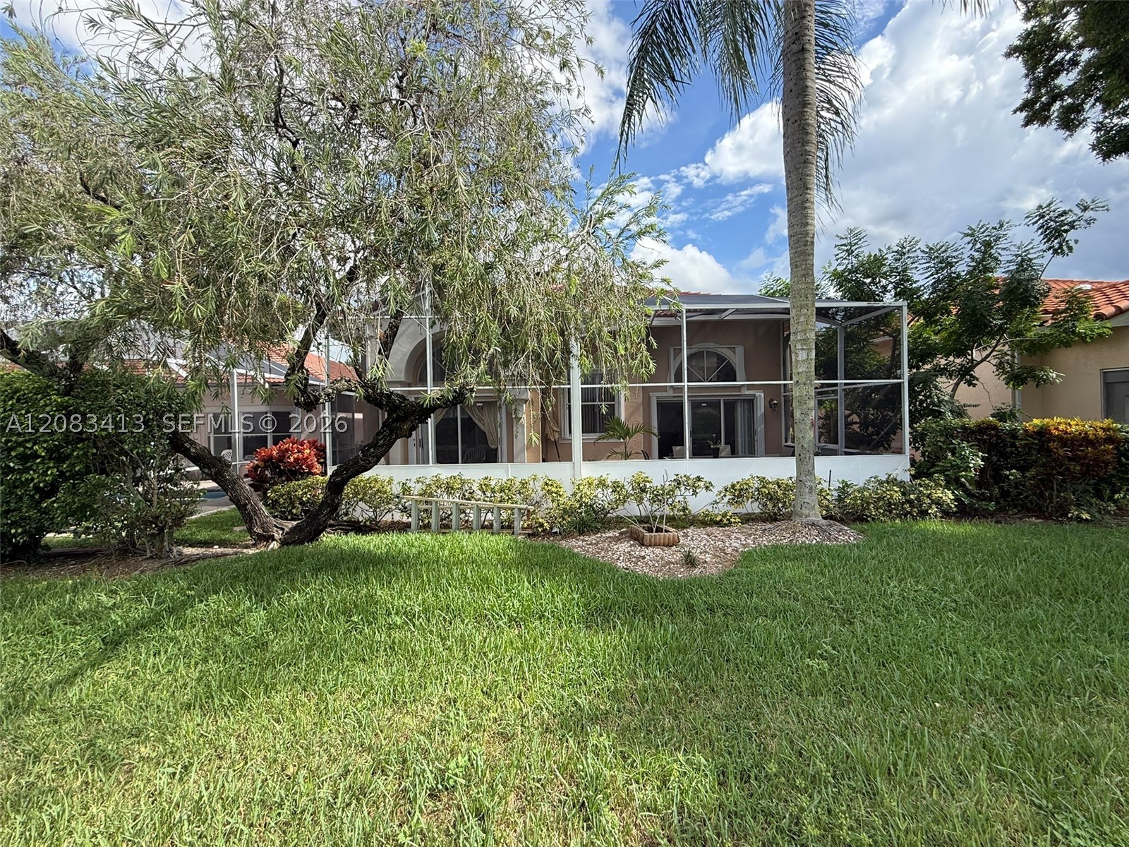 7705 Highlands Cir, Margate FL 33063