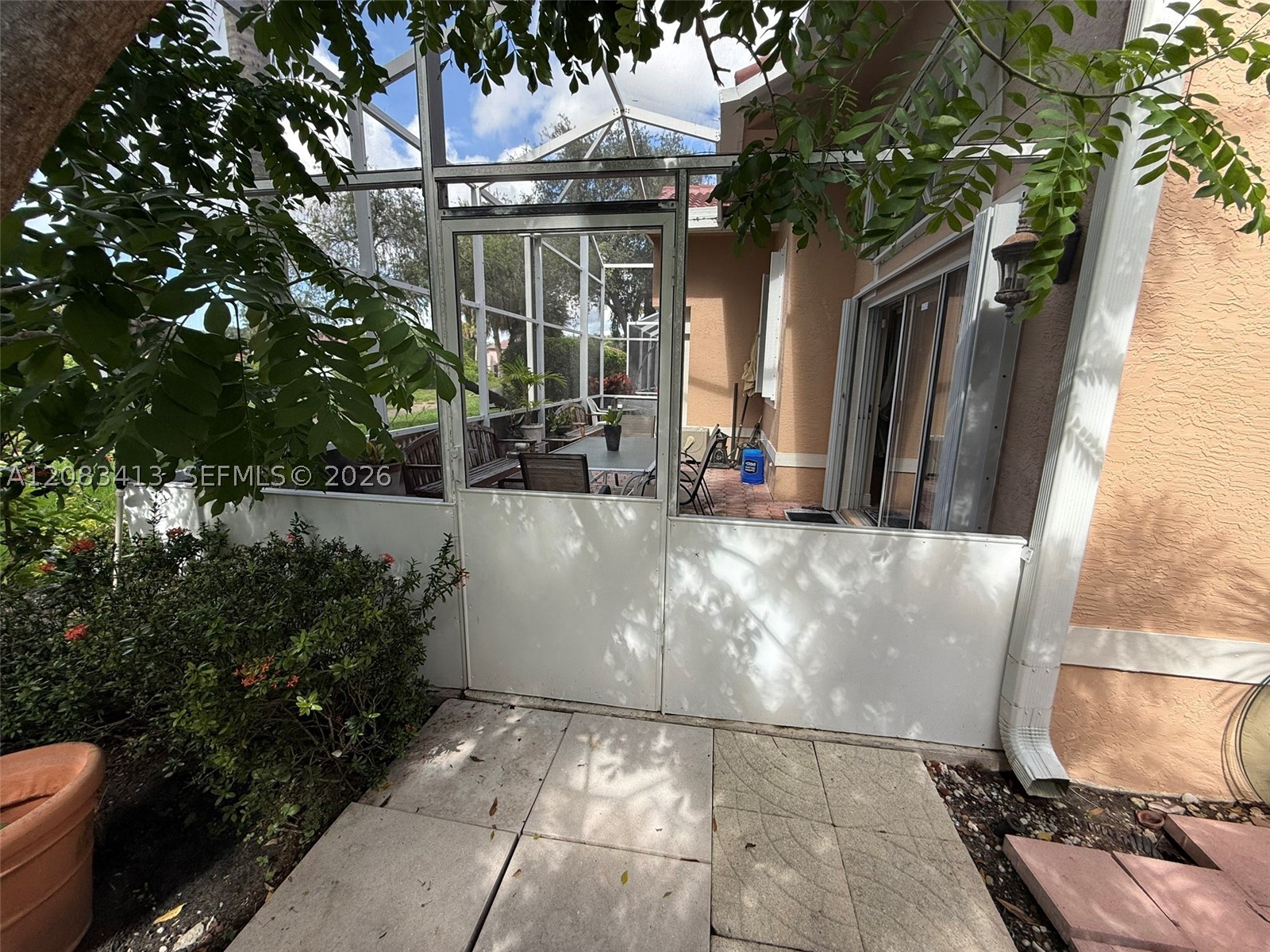 7705 Highlands Cir, Margate FL 33063