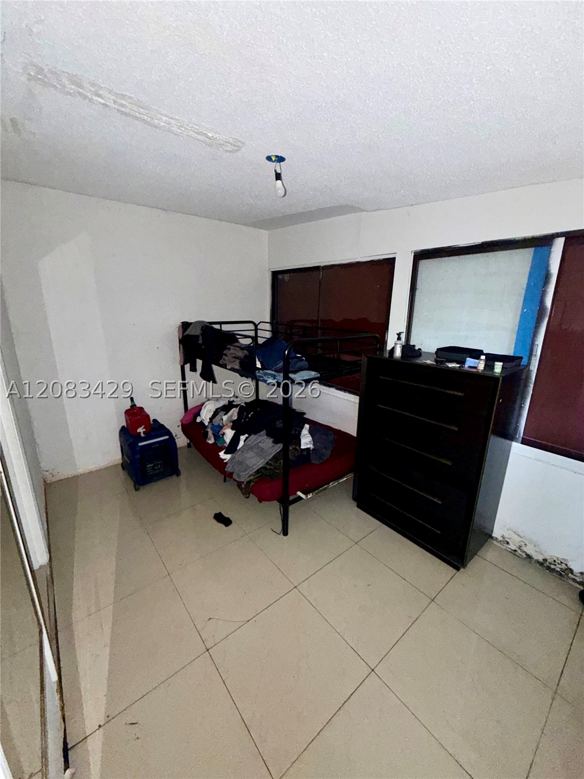 1829 NW 5th St, Miami FL 33125