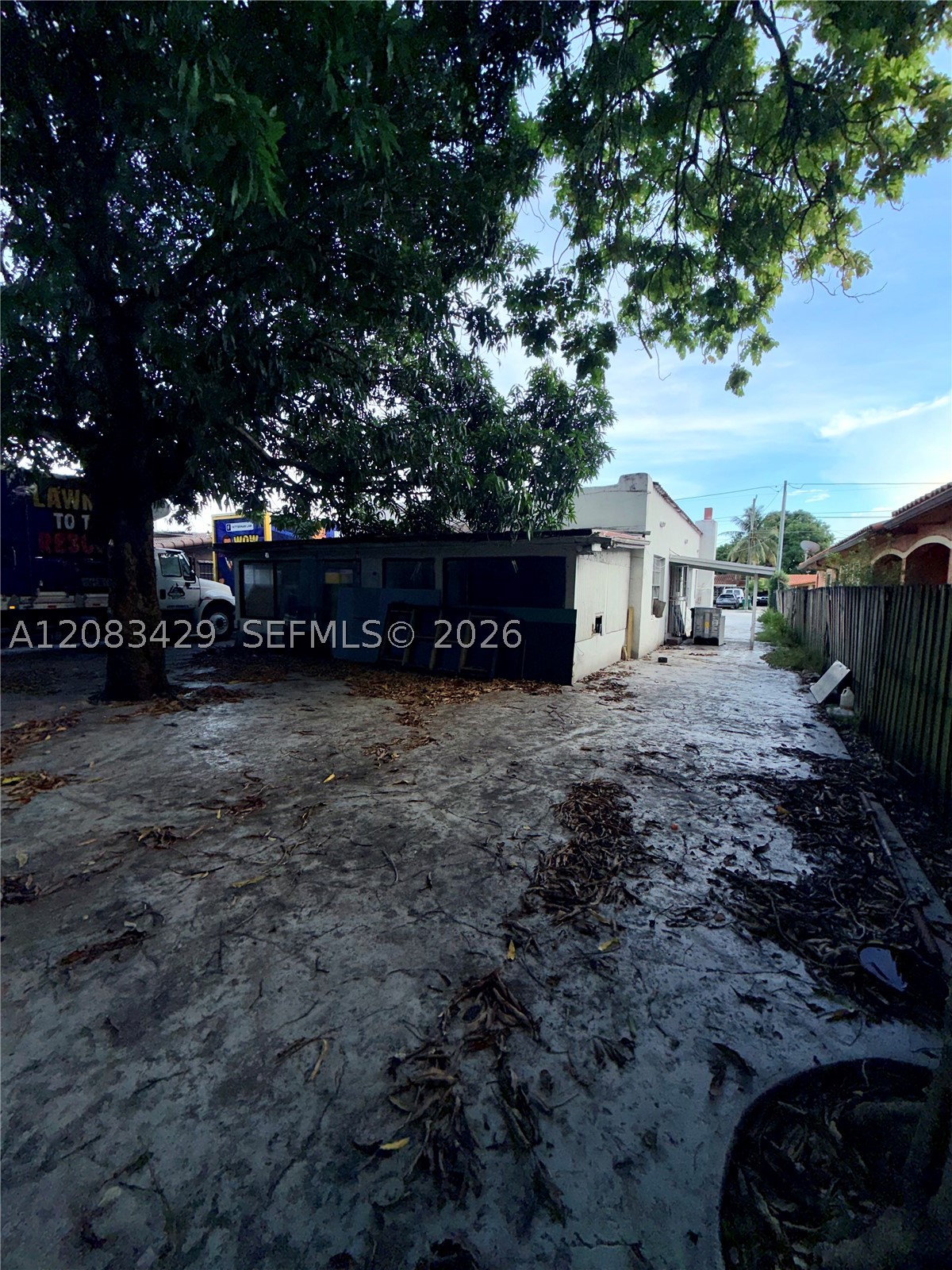 1829 NW 5th St, Miami FL 33125
