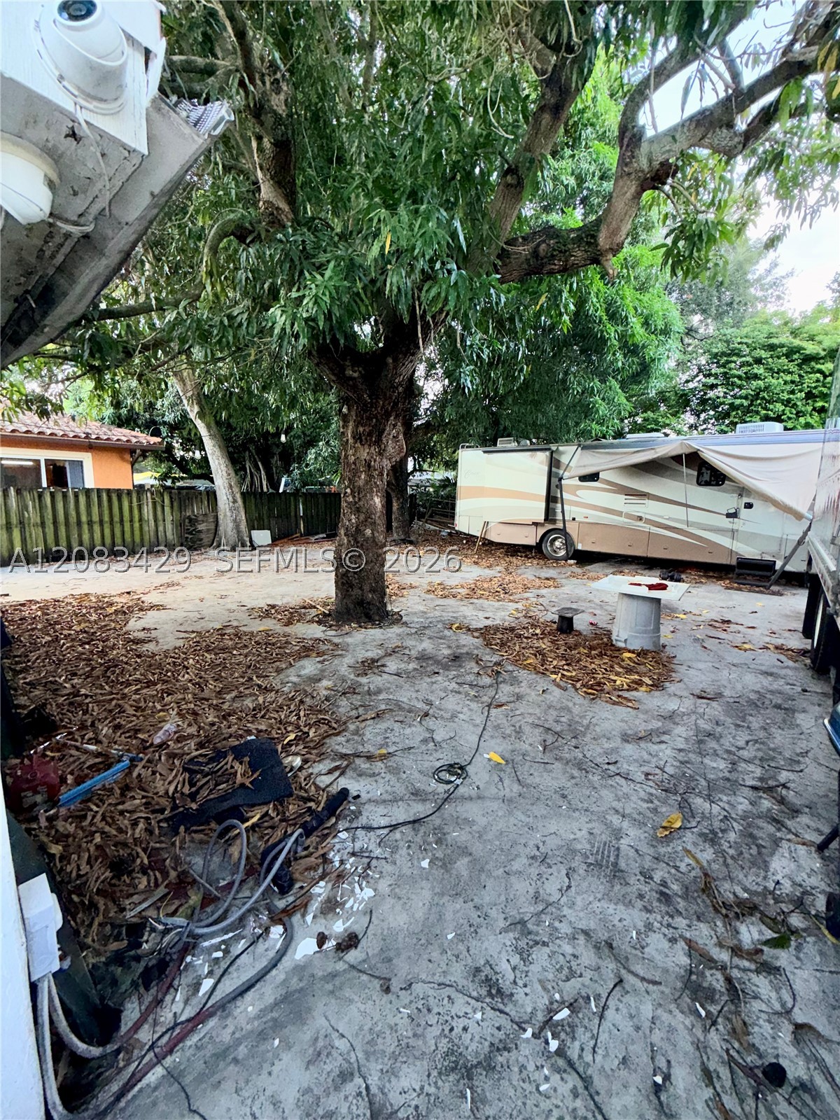 1829 NW 5th St, Miami FL 33125