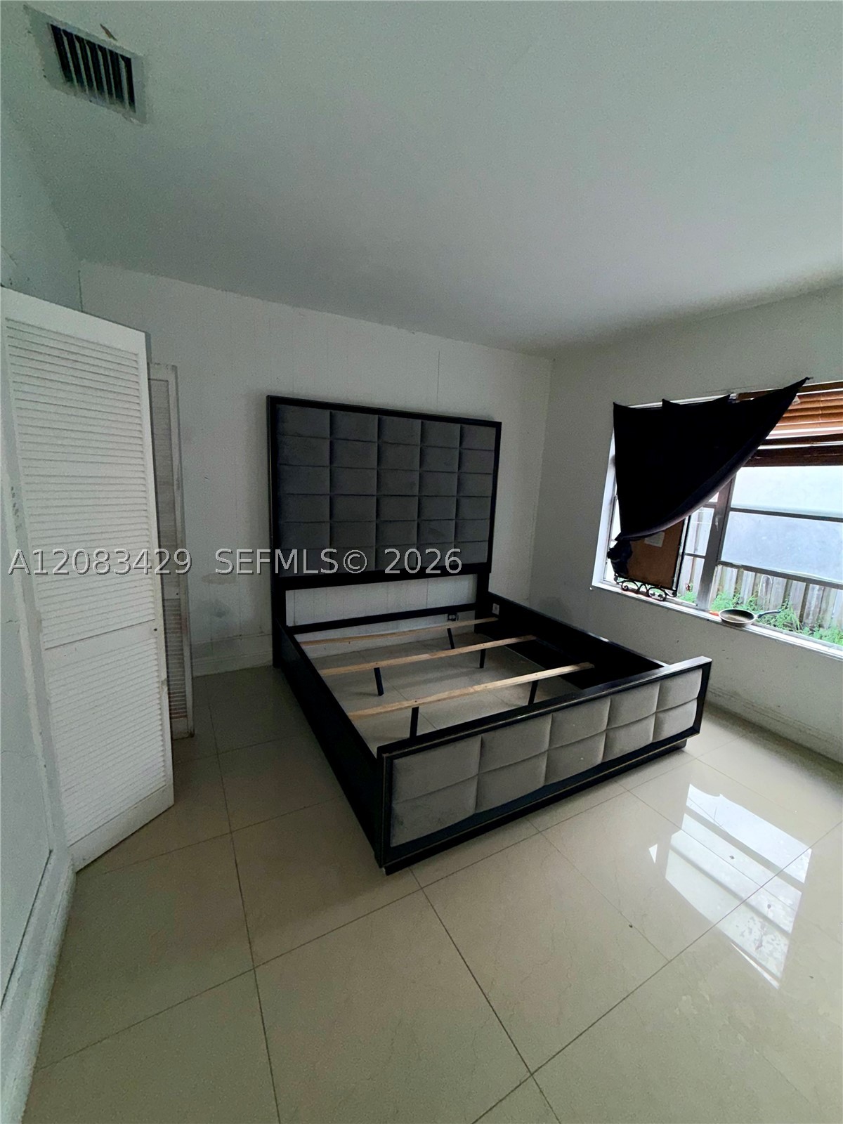 1829 NW 5th St, Miami FL 33125