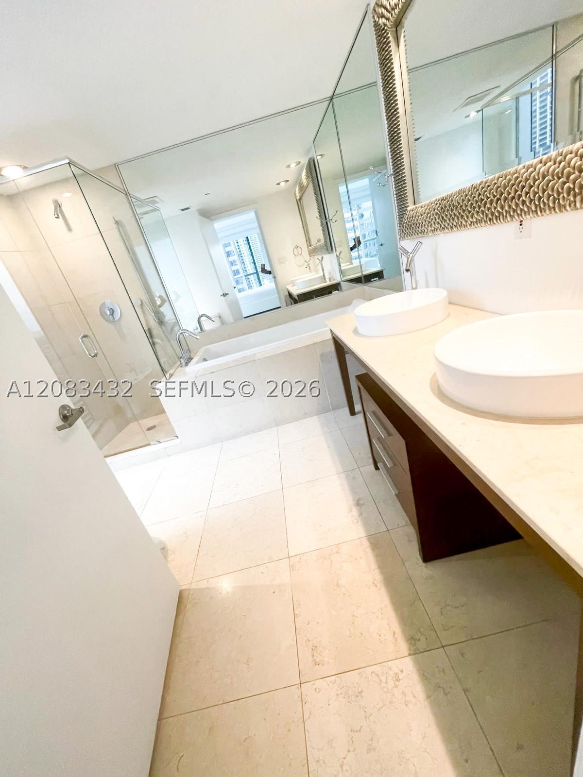 495 Brickell Ave #2611, Miami FL 33131