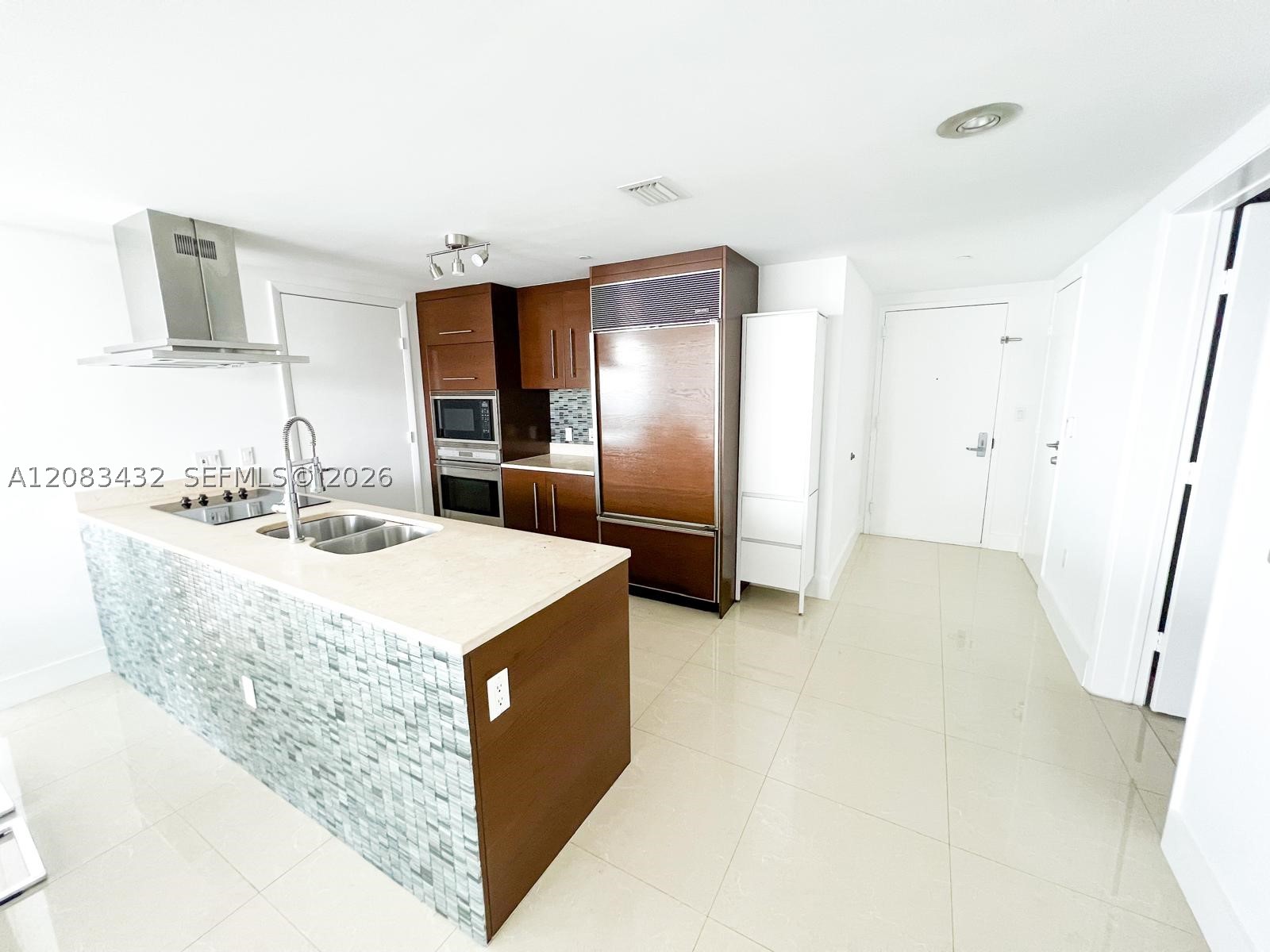 495 Brickell Ave #2611, Miami FL 33131