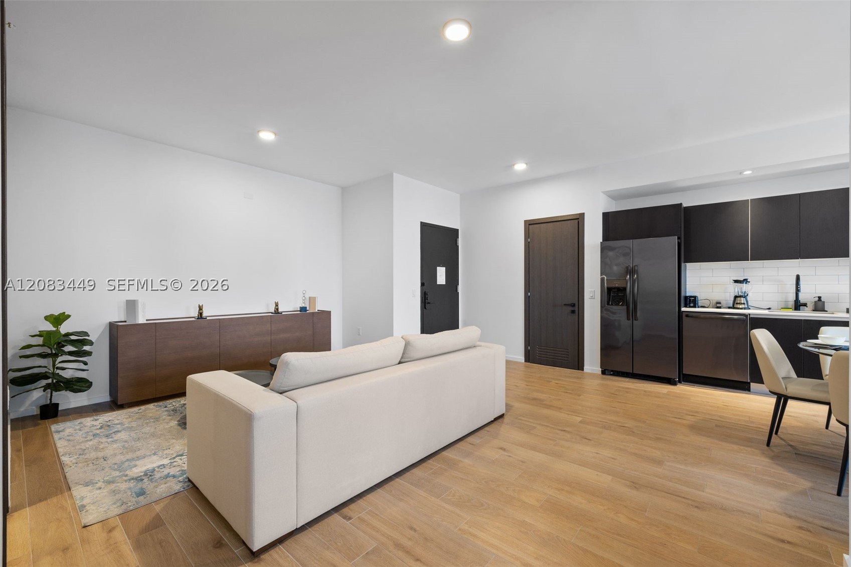 398 NE 5th St #4117, Miami FL 33132